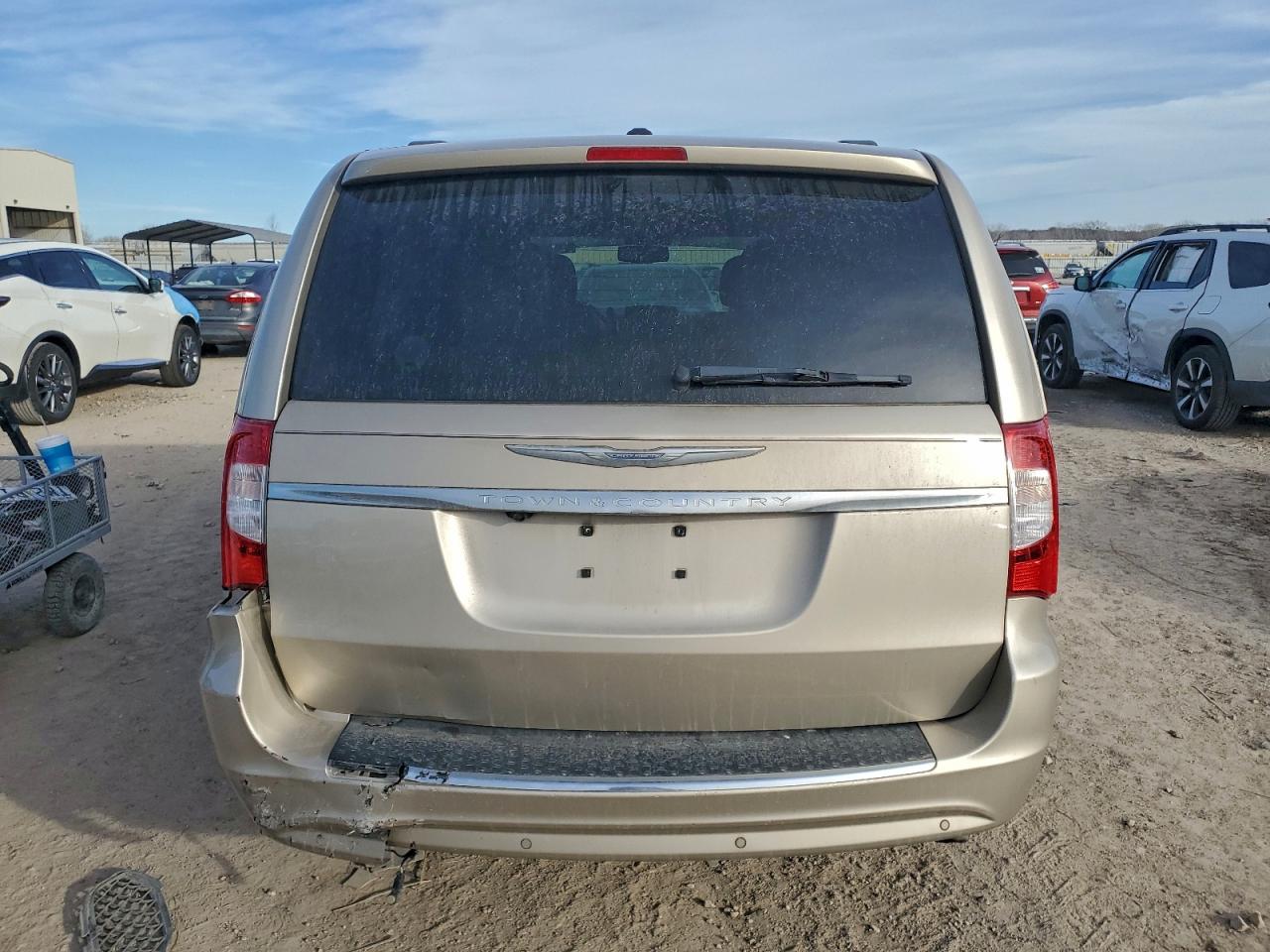 Chrysler Minivan Touring L Image 12