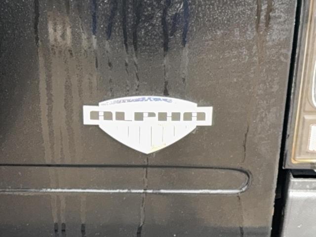 HUMMER H3 Alpha Image 6