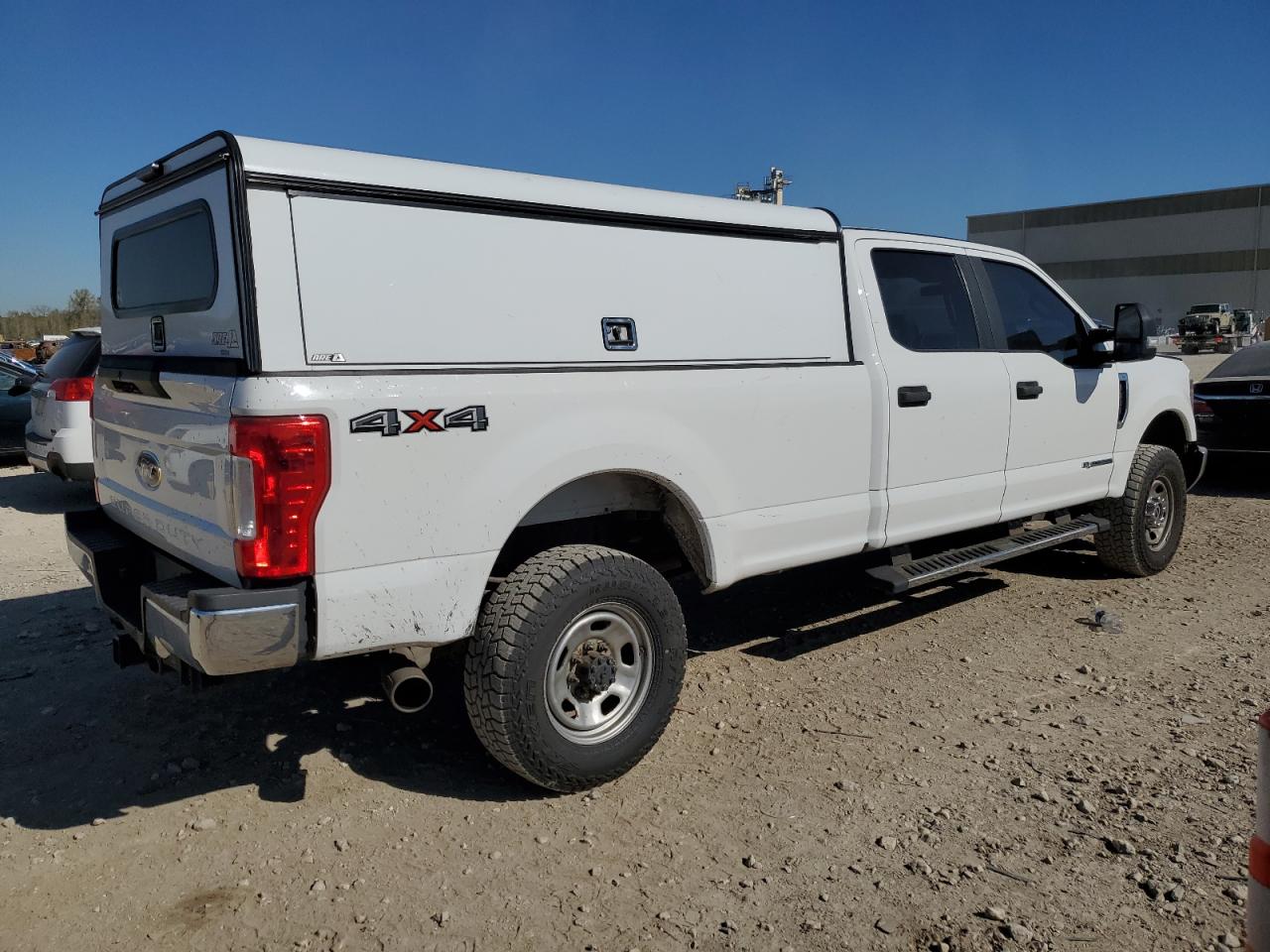 Ford F-350 Super Duty Image 3