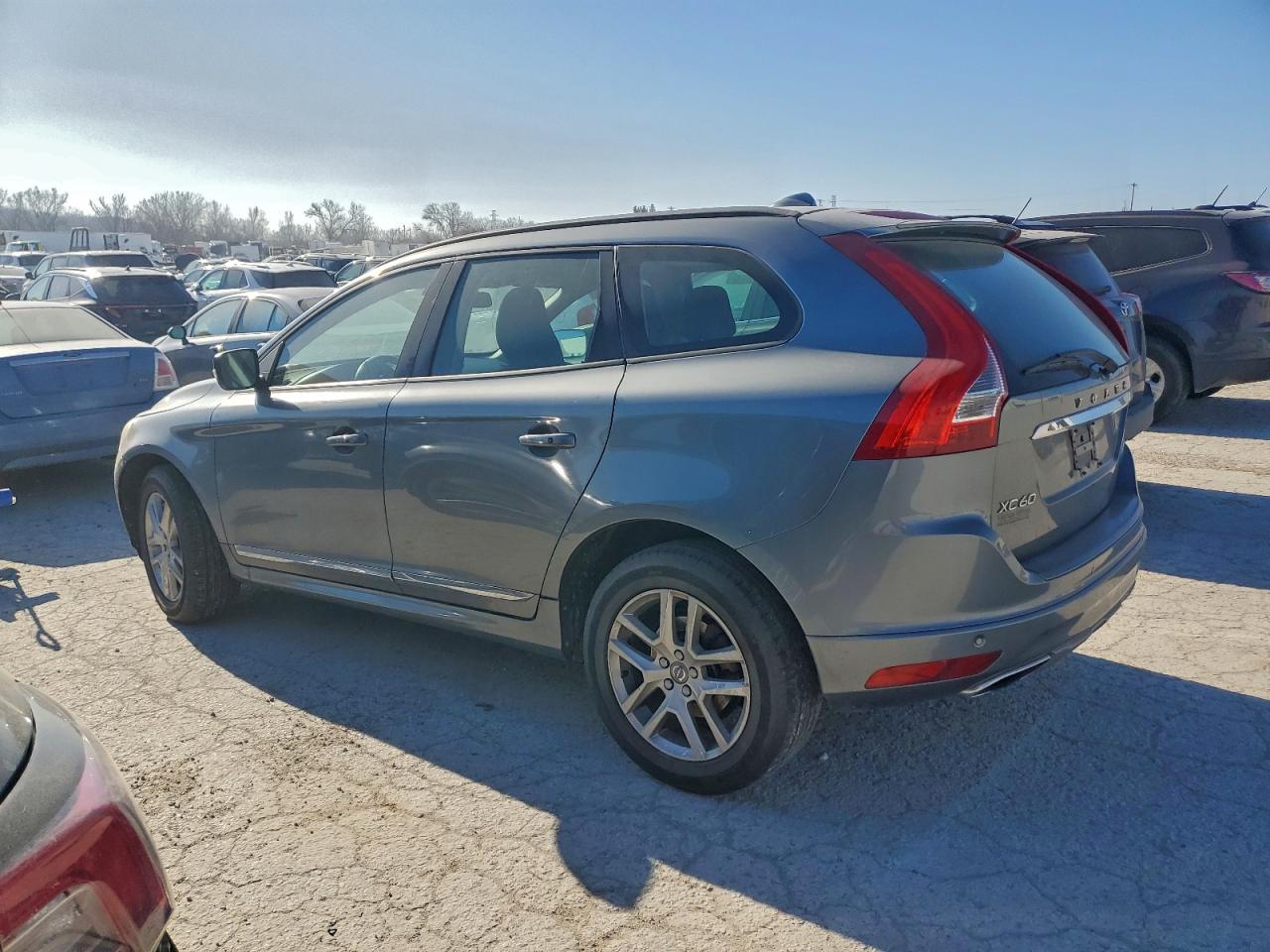 Volvo XC60 T5 Image 11