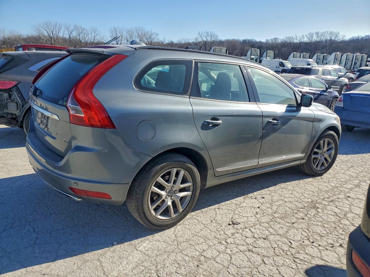 Volvo XC60 T5 Image 5