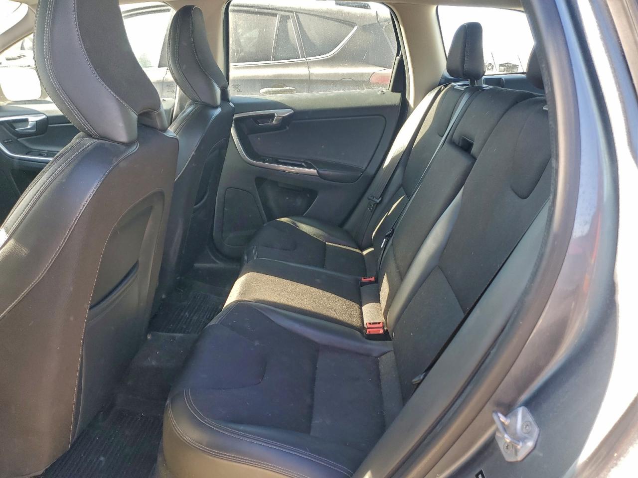 Volvo XC60 T5 Image 3