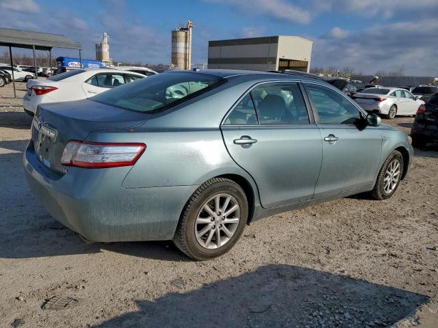 Toyota Camry Hybrid Image 2