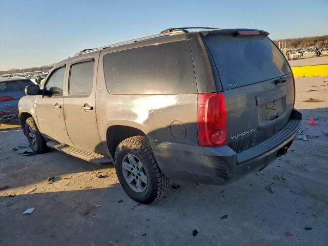 GMC Yukon K1500 Slt Image 2