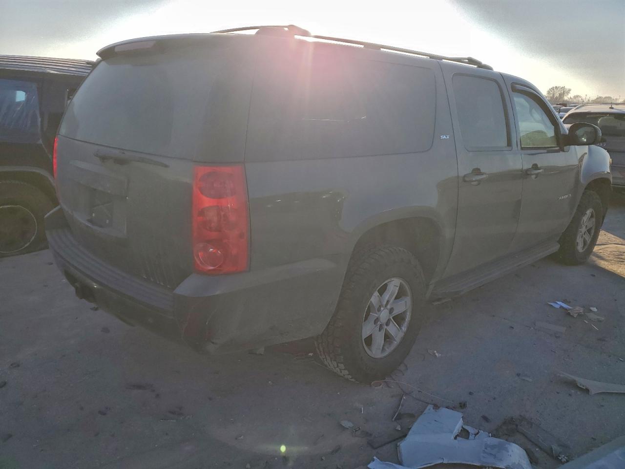 GMC Yukon K1500 Slt Image 3