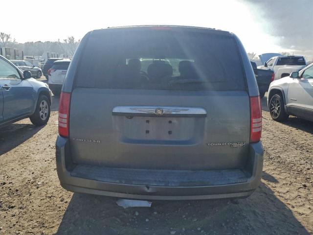 Chrysler Minivan Touring Image 4