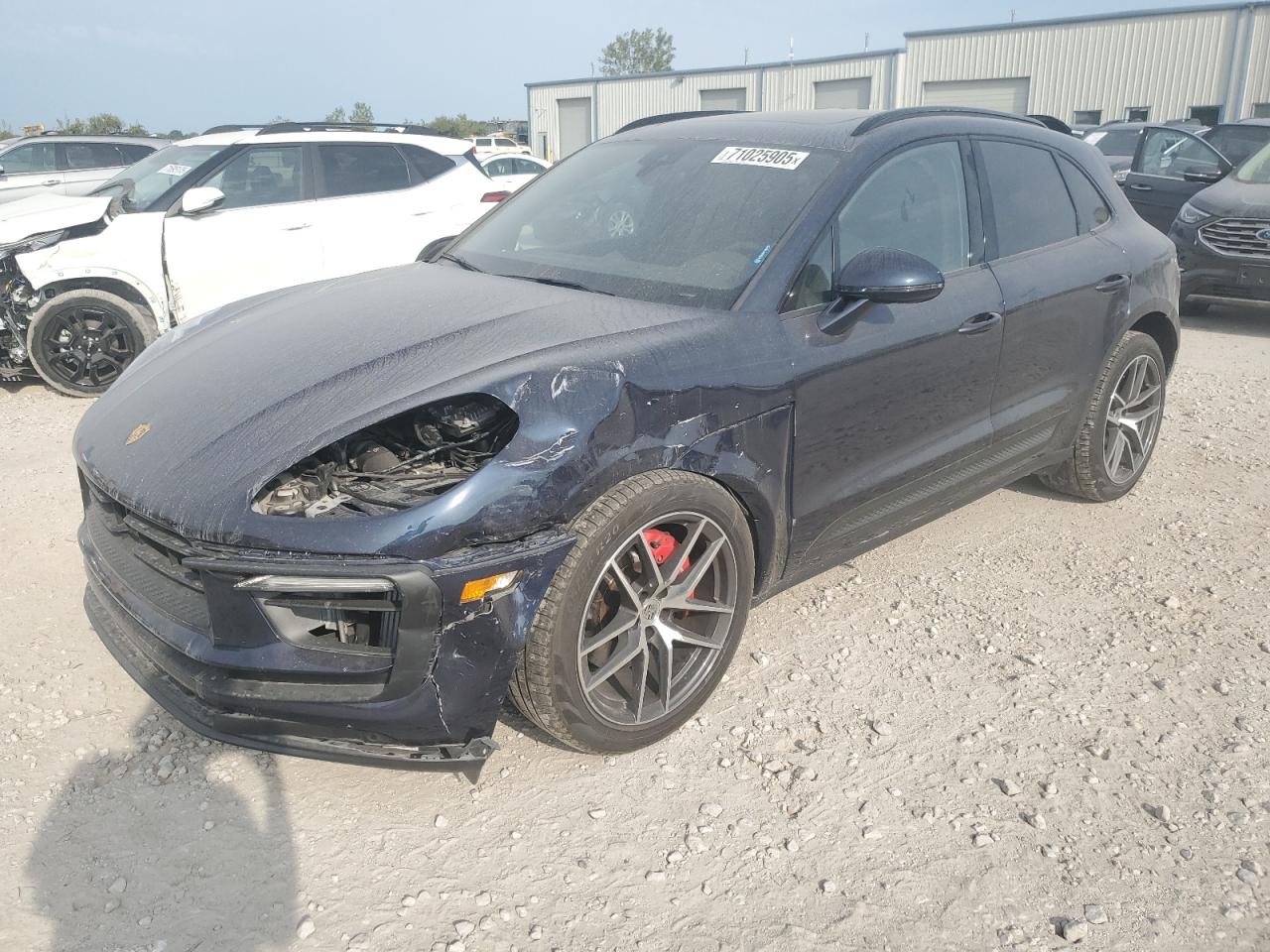 Porsche Macan S Image 1