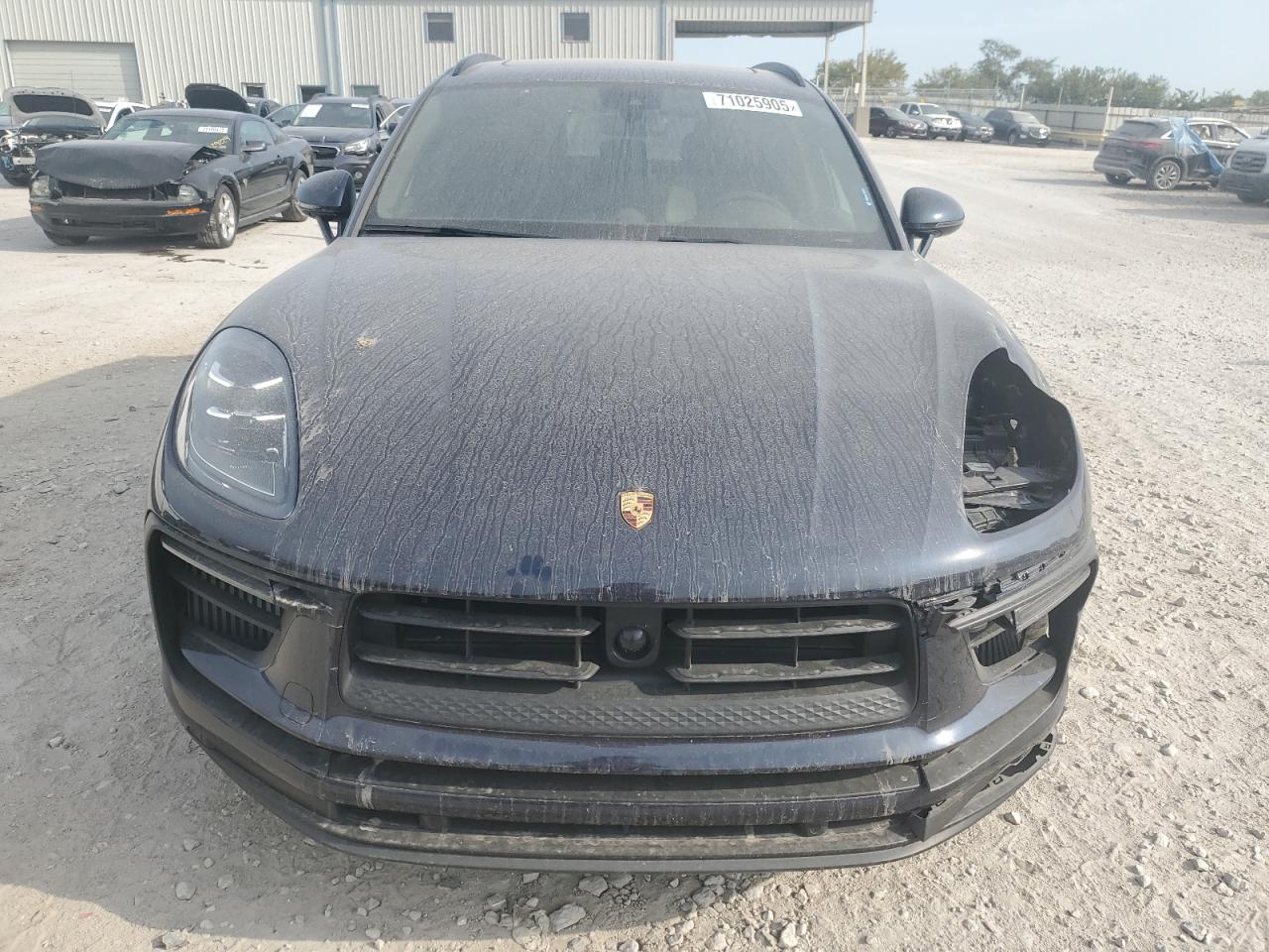 Porsche Macan S Image 10