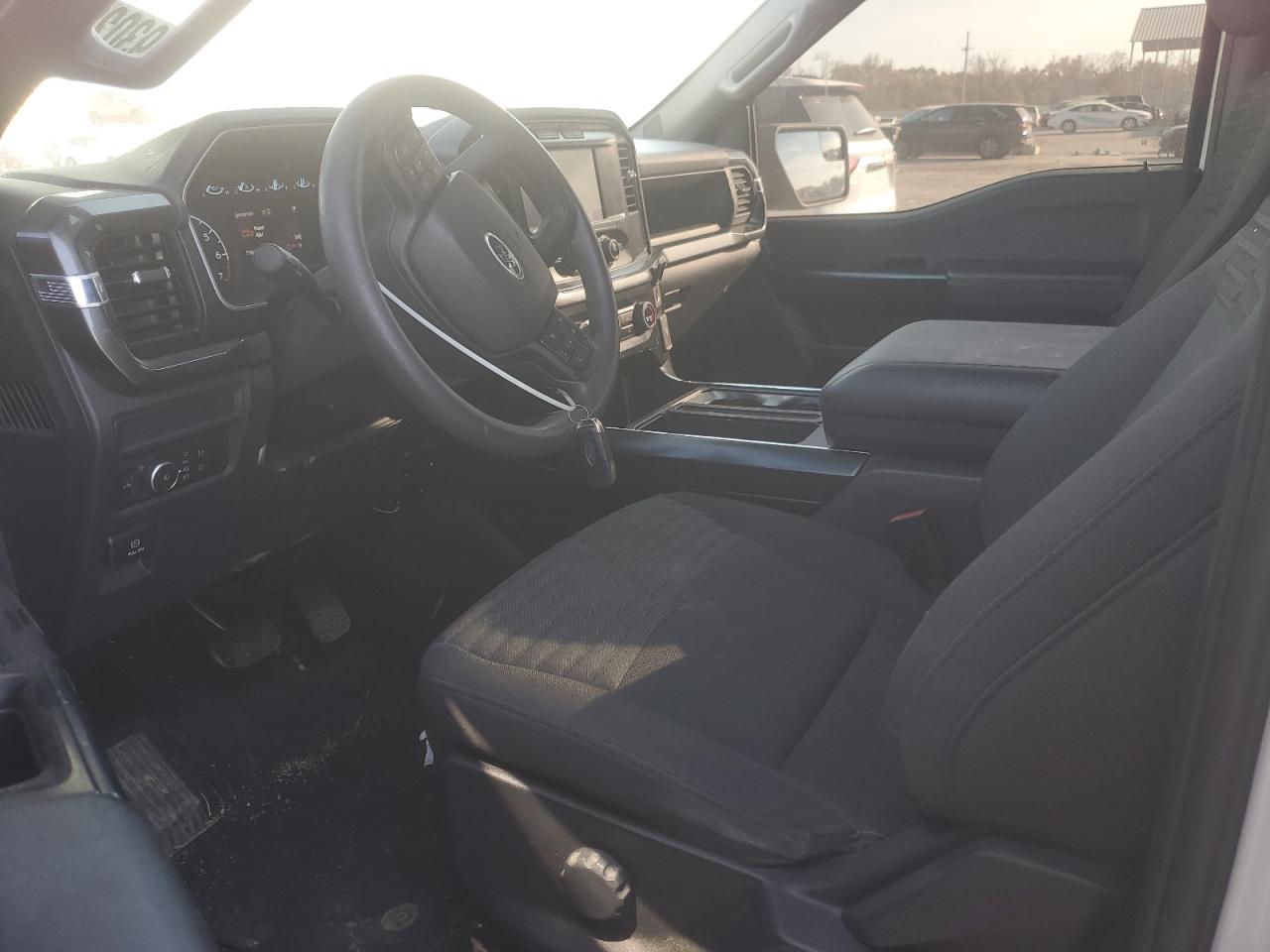 Ford F-150 Supercrew Image 9