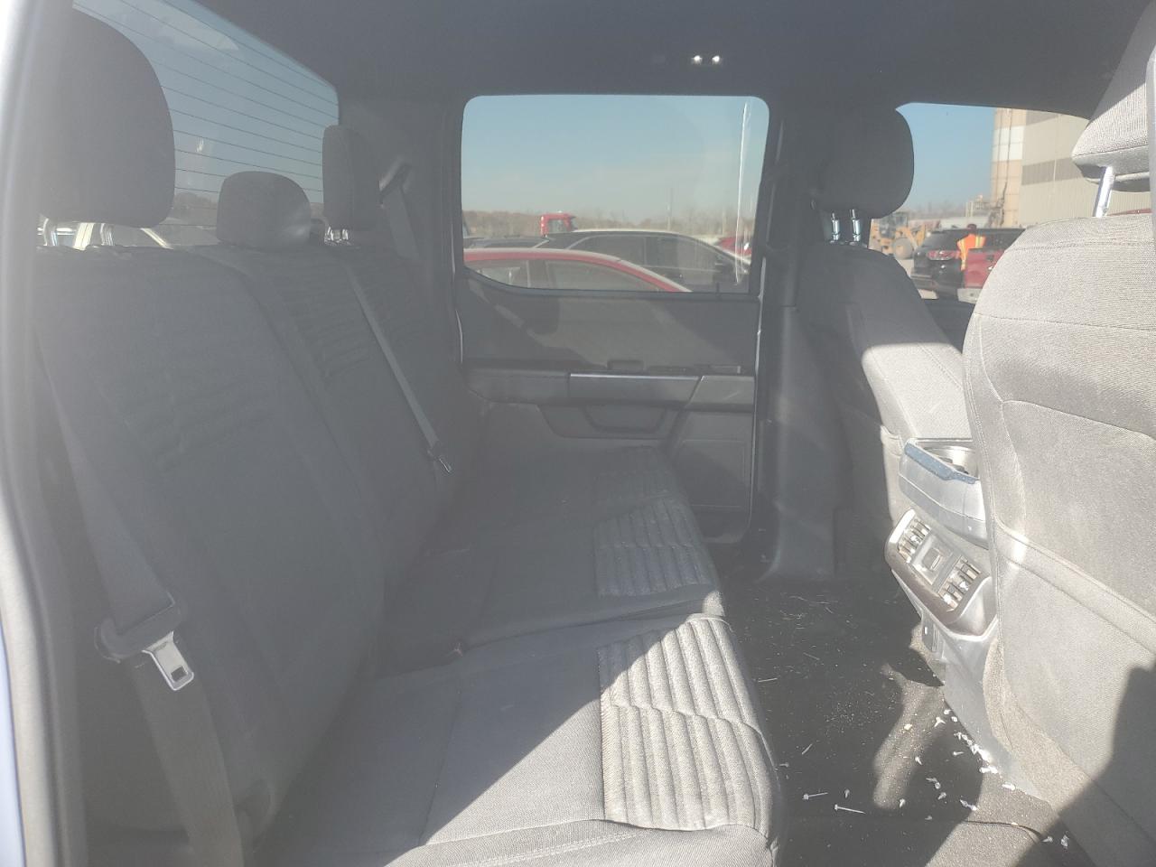 Ford F-150 Supercrew Image 11