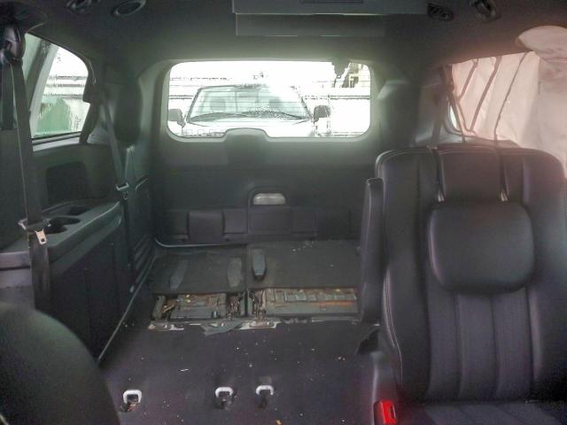 Chrysler Minivan S Image 7