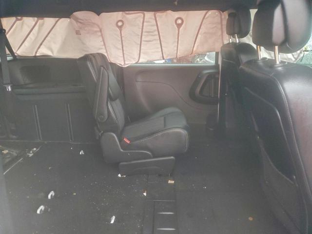 Chrysler Minivan S Image 9