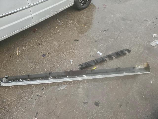 Chrysler Minivan S Image 12