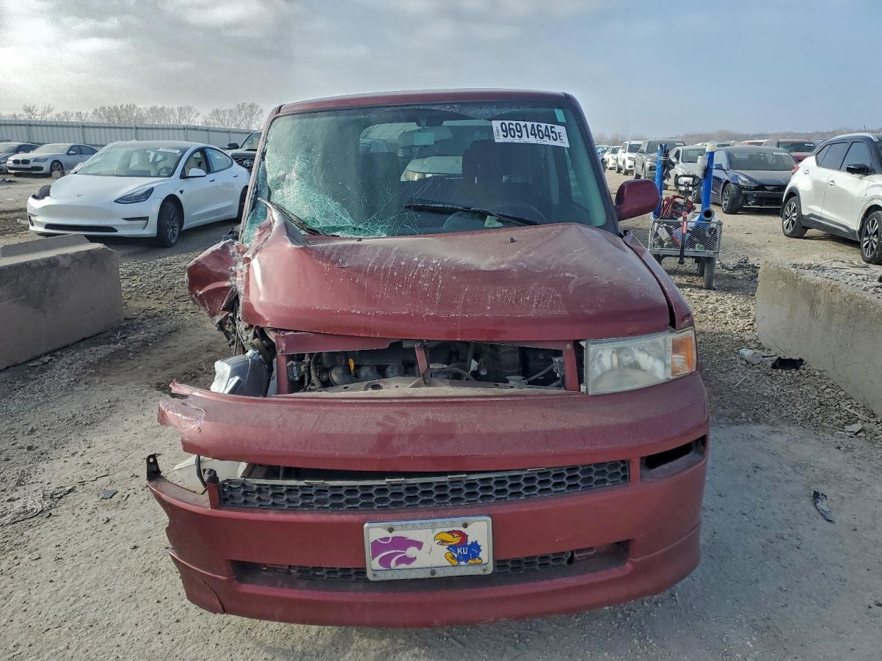 Toyota Scion Xb Image 4