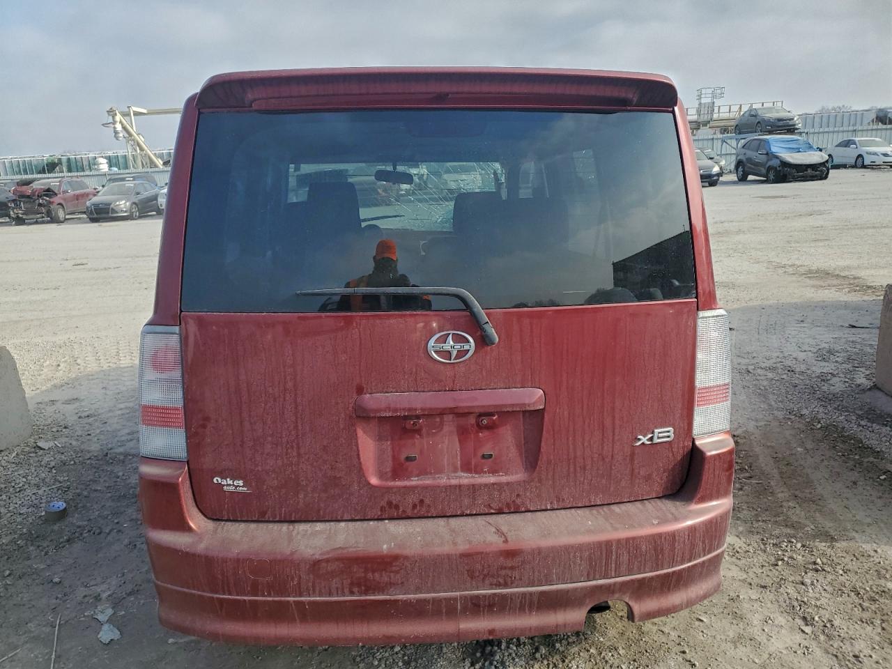 Toyota Scion Xb Image 3