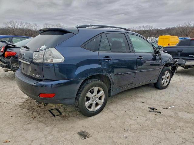 Lexus RX 330 Image 2