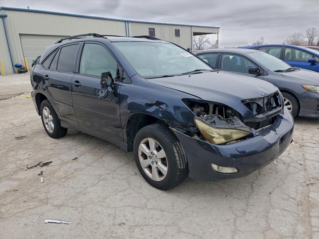 Lexus RX 330 Image 6