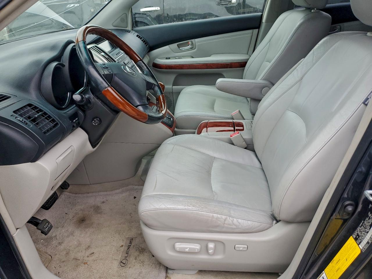 Lexus RX 330 Image 3