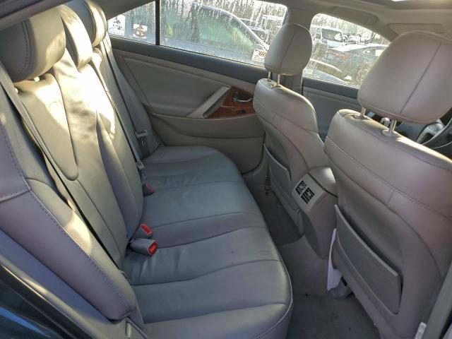 Toyota Camry Se Image 5