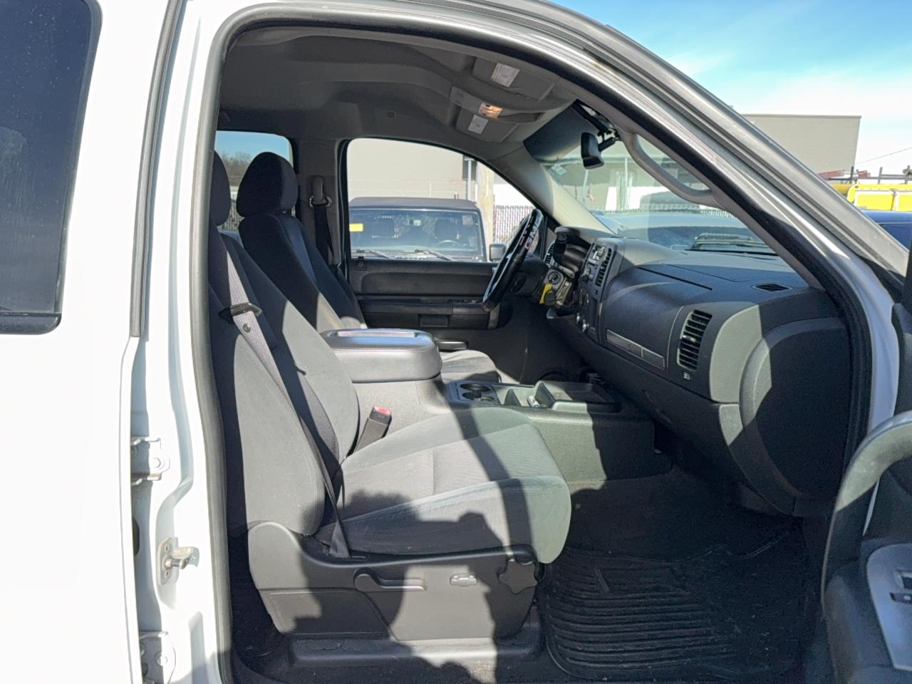 GMC Sierra K1500 Image 3