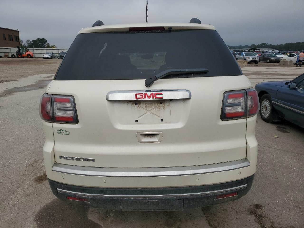 GMC Acadia Sle Image 3