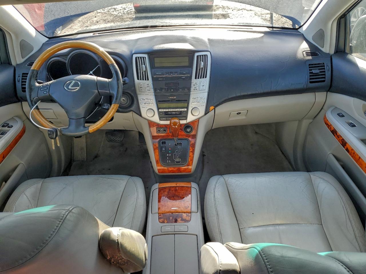Lexus RX 330 Image 12