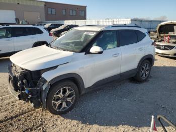  Salvage Kia Seltos