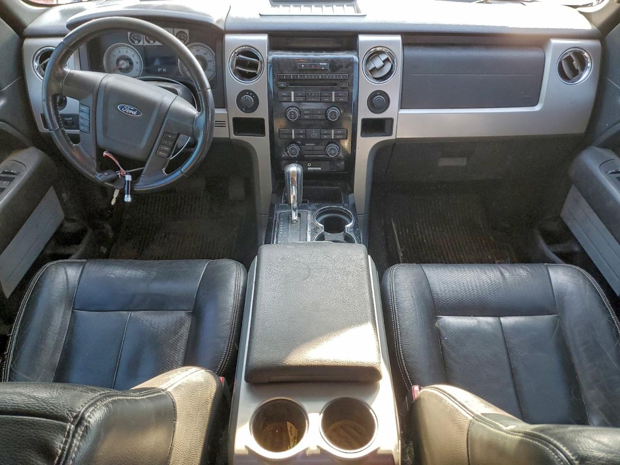 Ford F-150 Supercrew Image 6