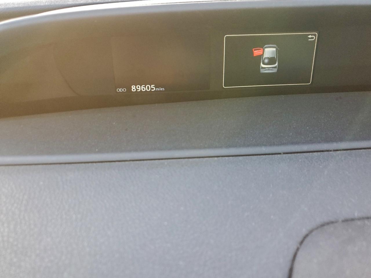 Toyota Prius Image 12