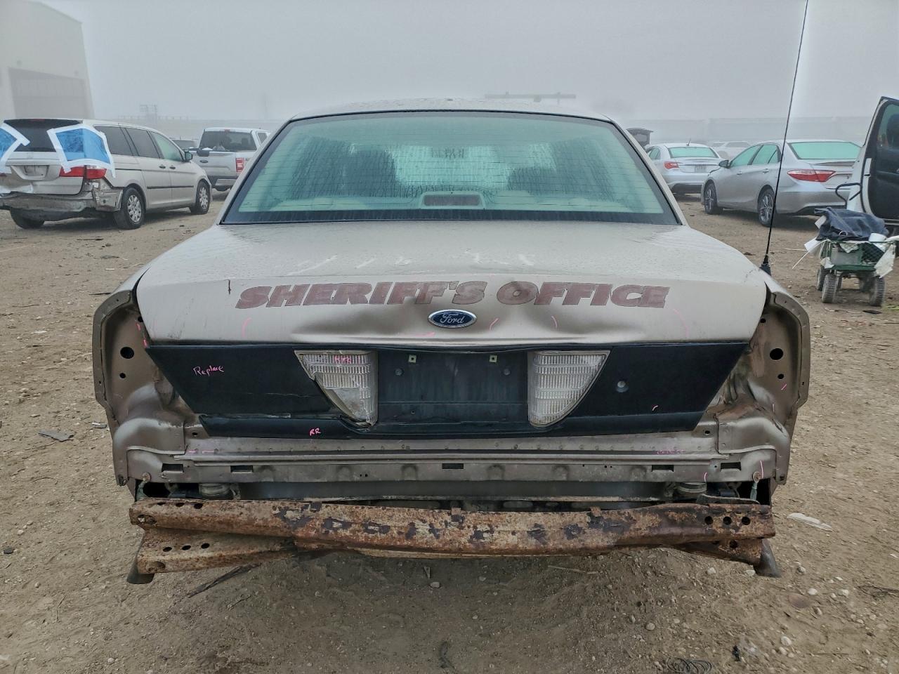 Ford Crown Vic Police Interceptor Image 5