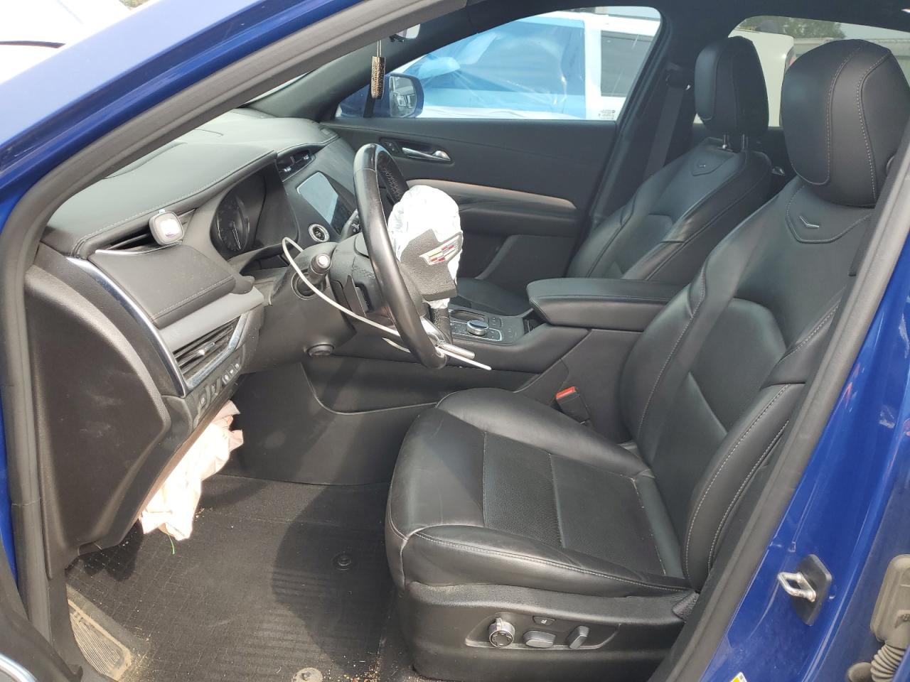 Cadillac XT4 Premium Luxury Image 12