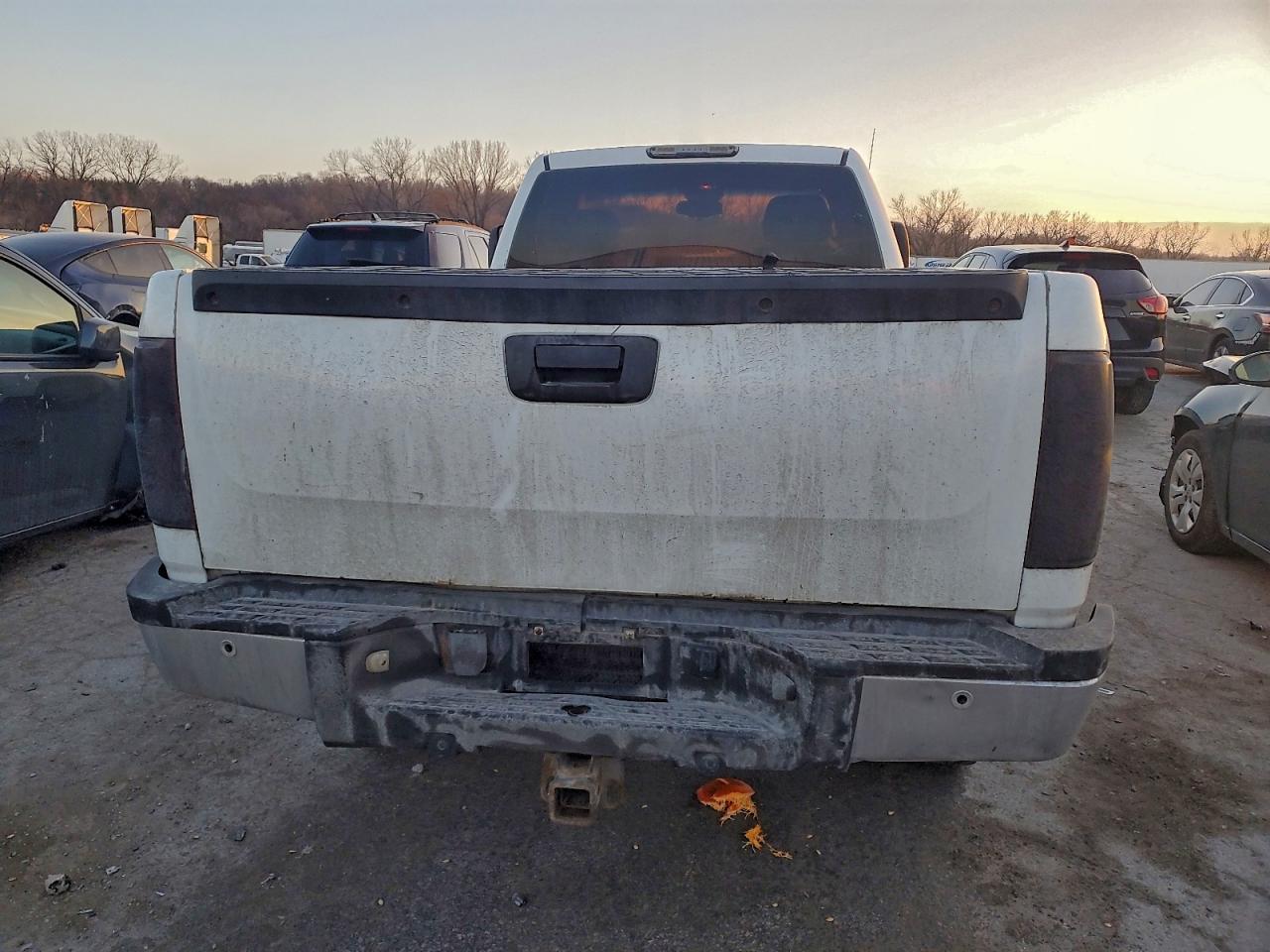 GMC Sierra C2500 Heavy Duty Image 3