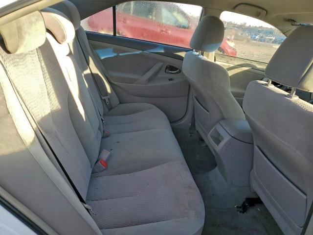 Toyota Camry Base Image 10