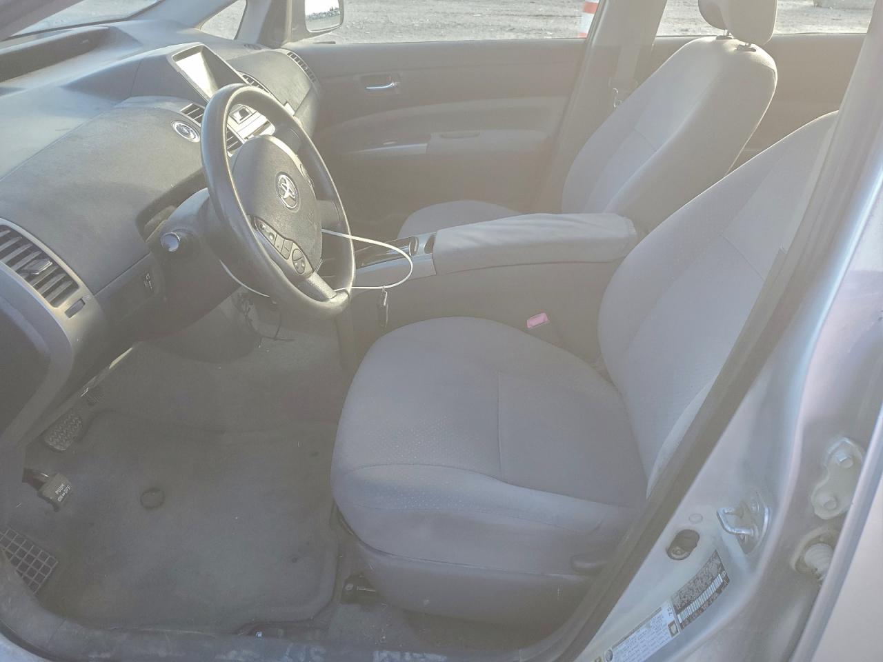 Toyota Prius Image 6