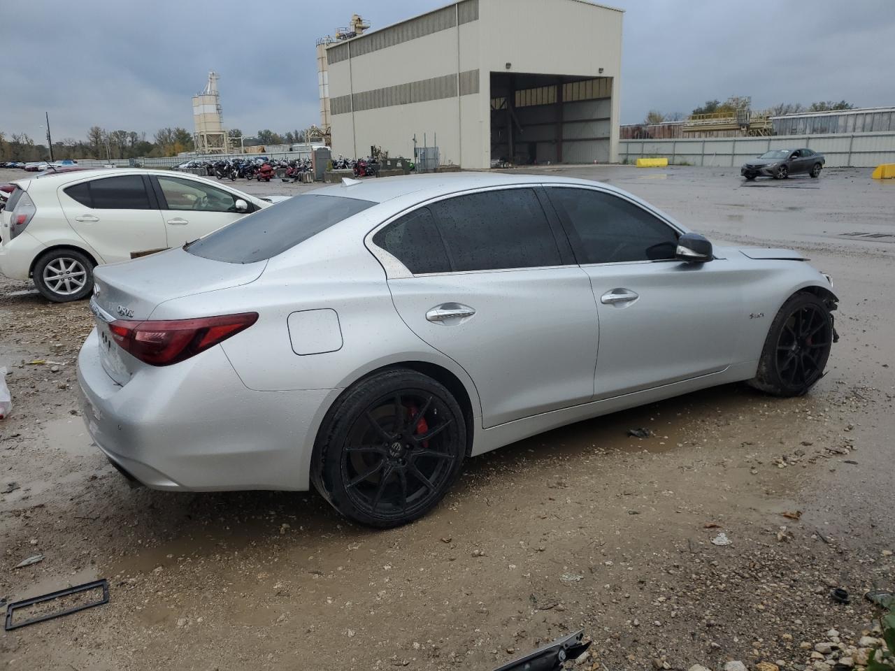 INFINITI Q50 Red Sport 400 Image 10