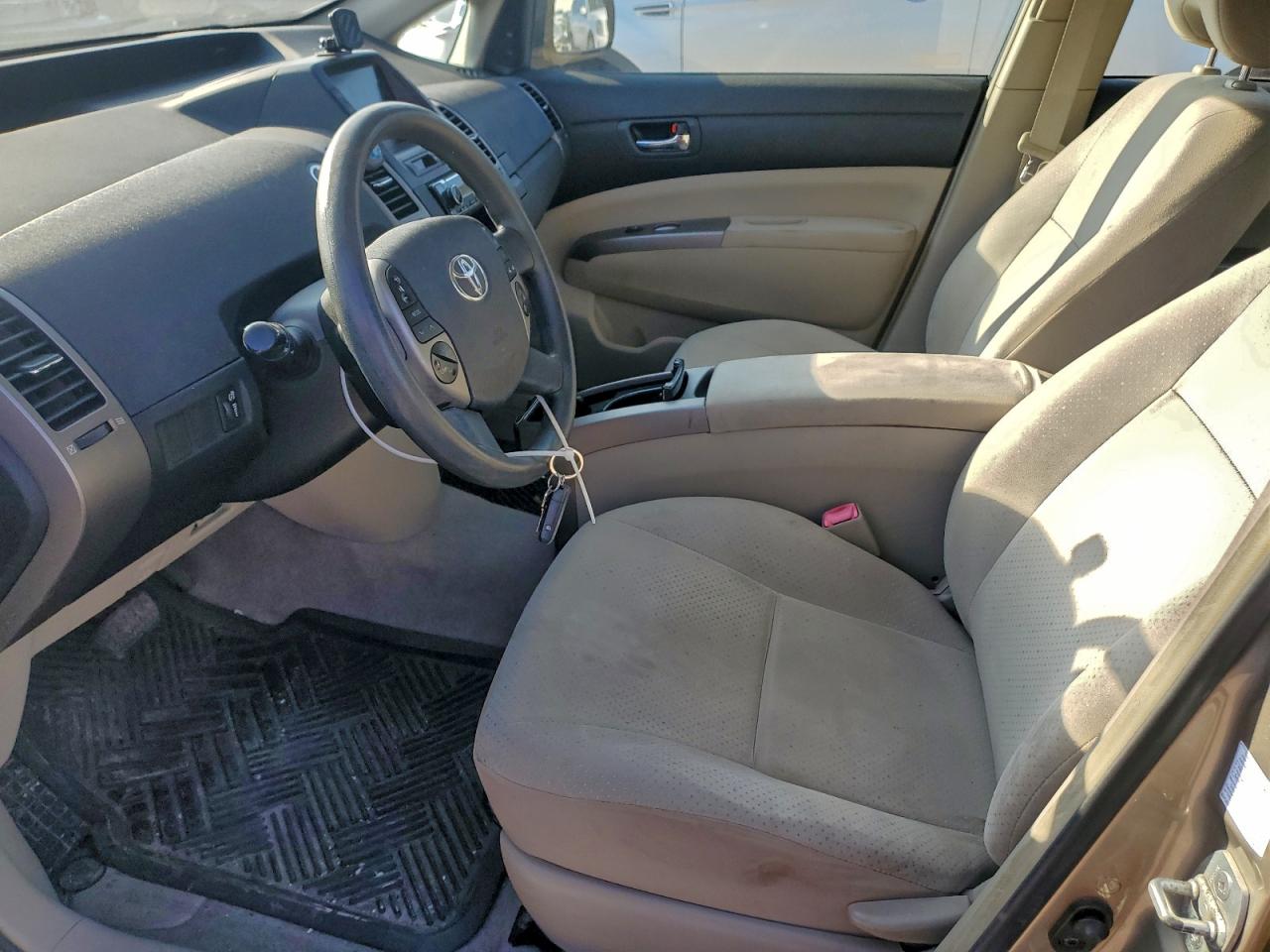 Toyota Prius Image 8