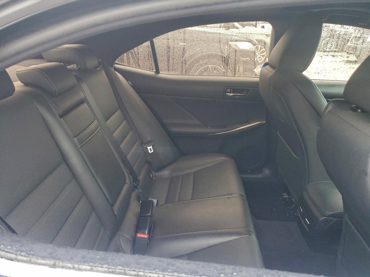 Lexus Is 300 Image 8