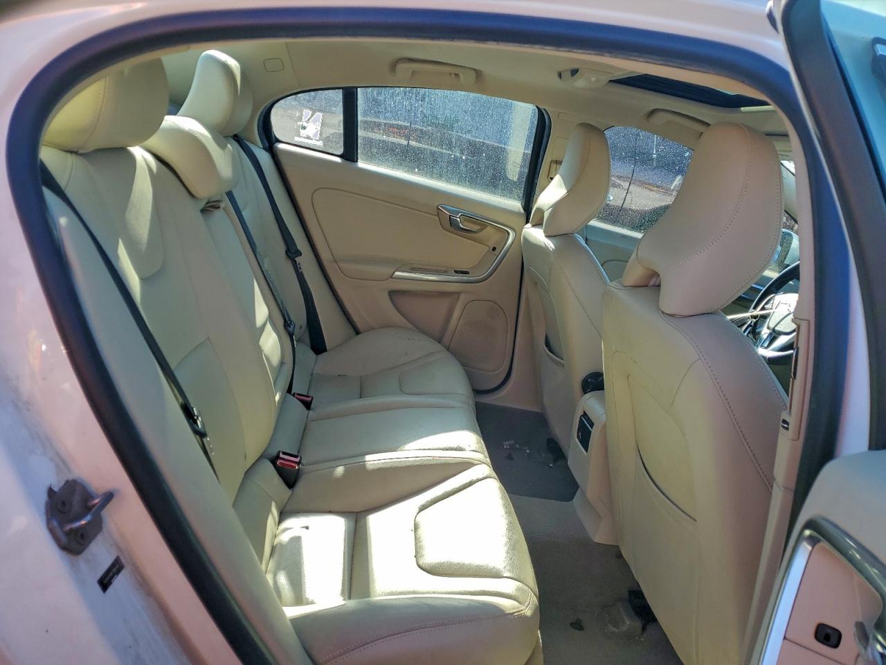 Volvo S60 Platinum Image 6