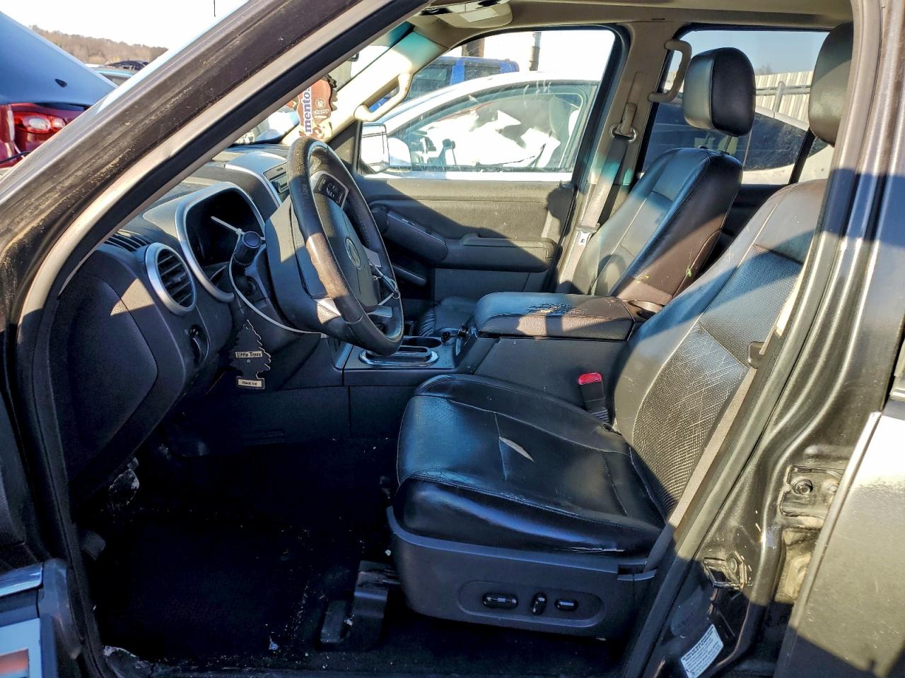 Mercury Mountainer Premier Image 5