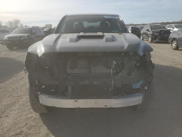 Toyota Tacoma Double Cab Image 3