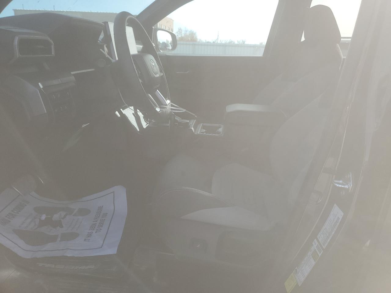 Toyota Tacoma Double Cab Image 9