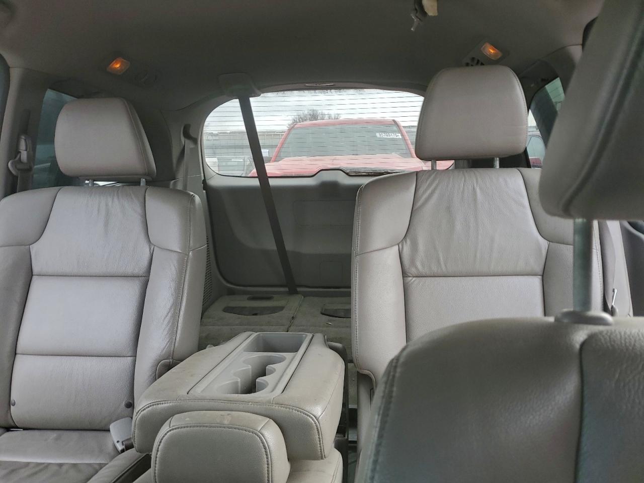Honda Odyssey Touring Image 6