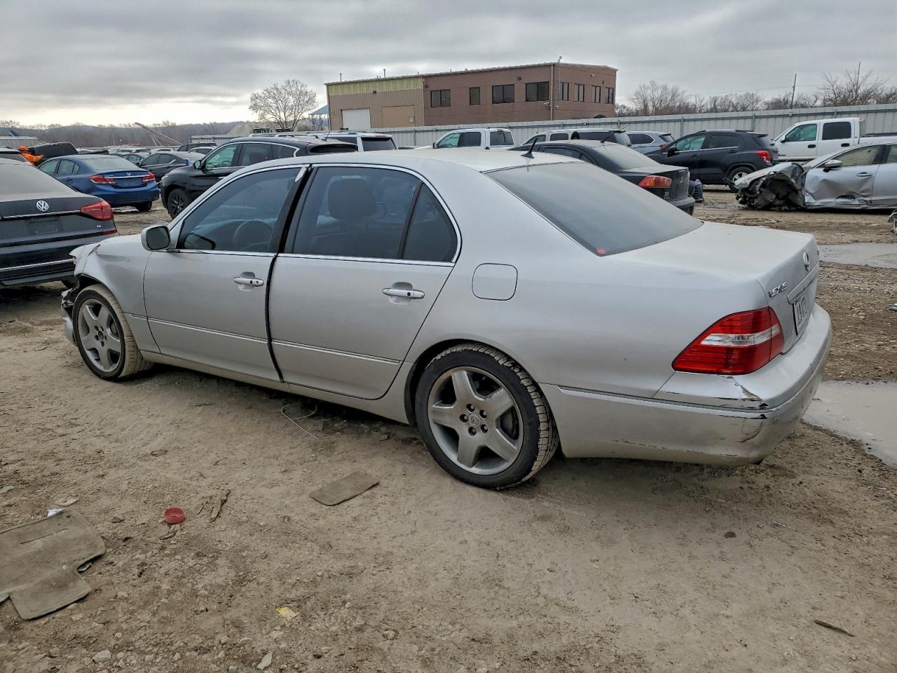 Lexus LS 430 Image 12