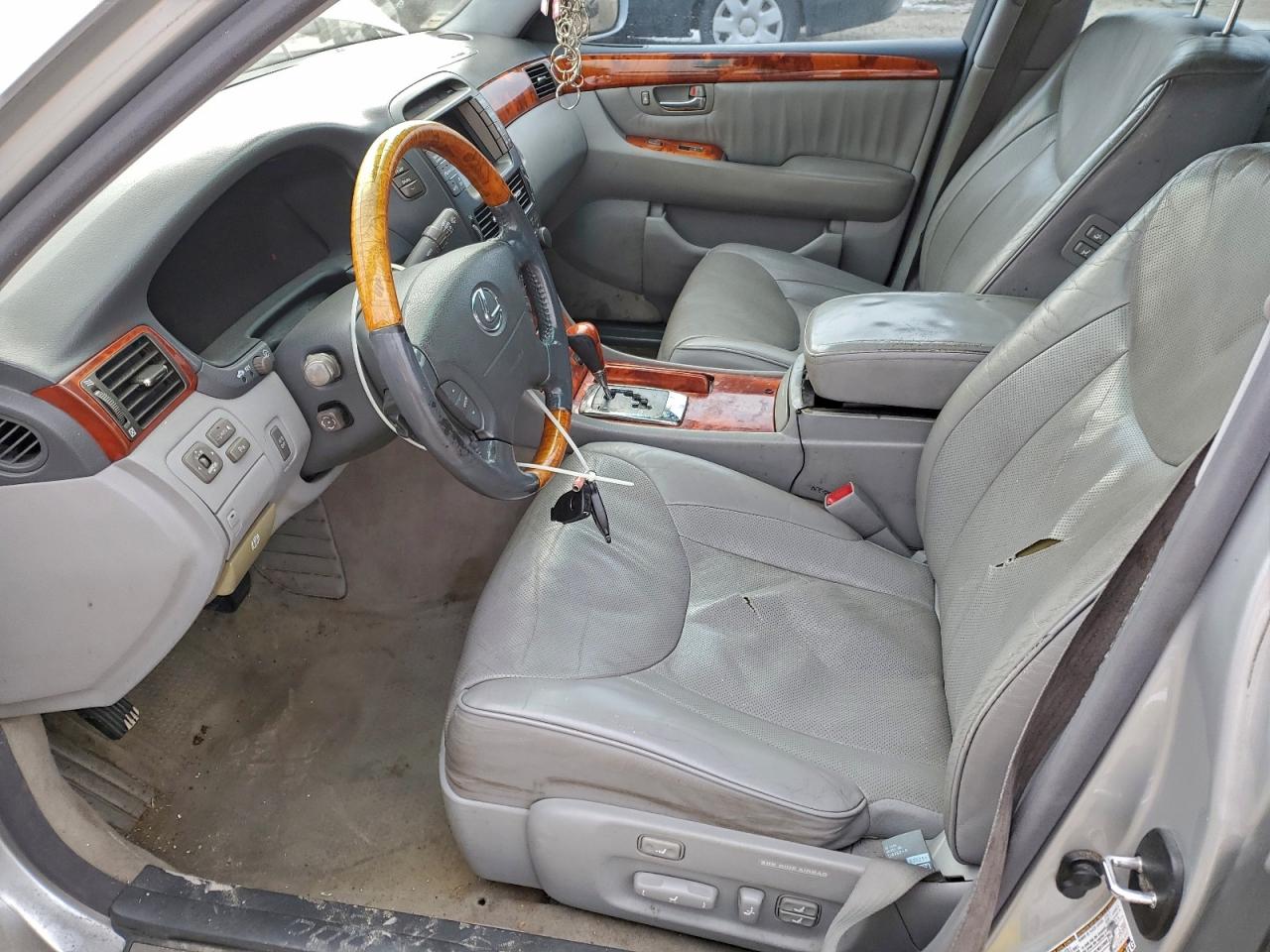 Lexus LS 430 Image 7