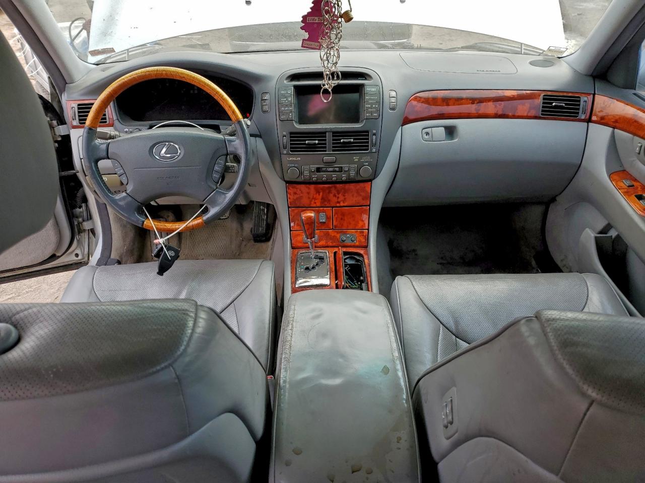 Lexus LS 430 Image 6