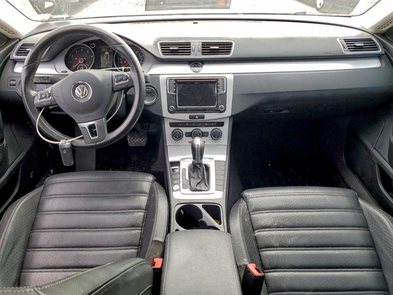 Volkswagen CC Base Image 5