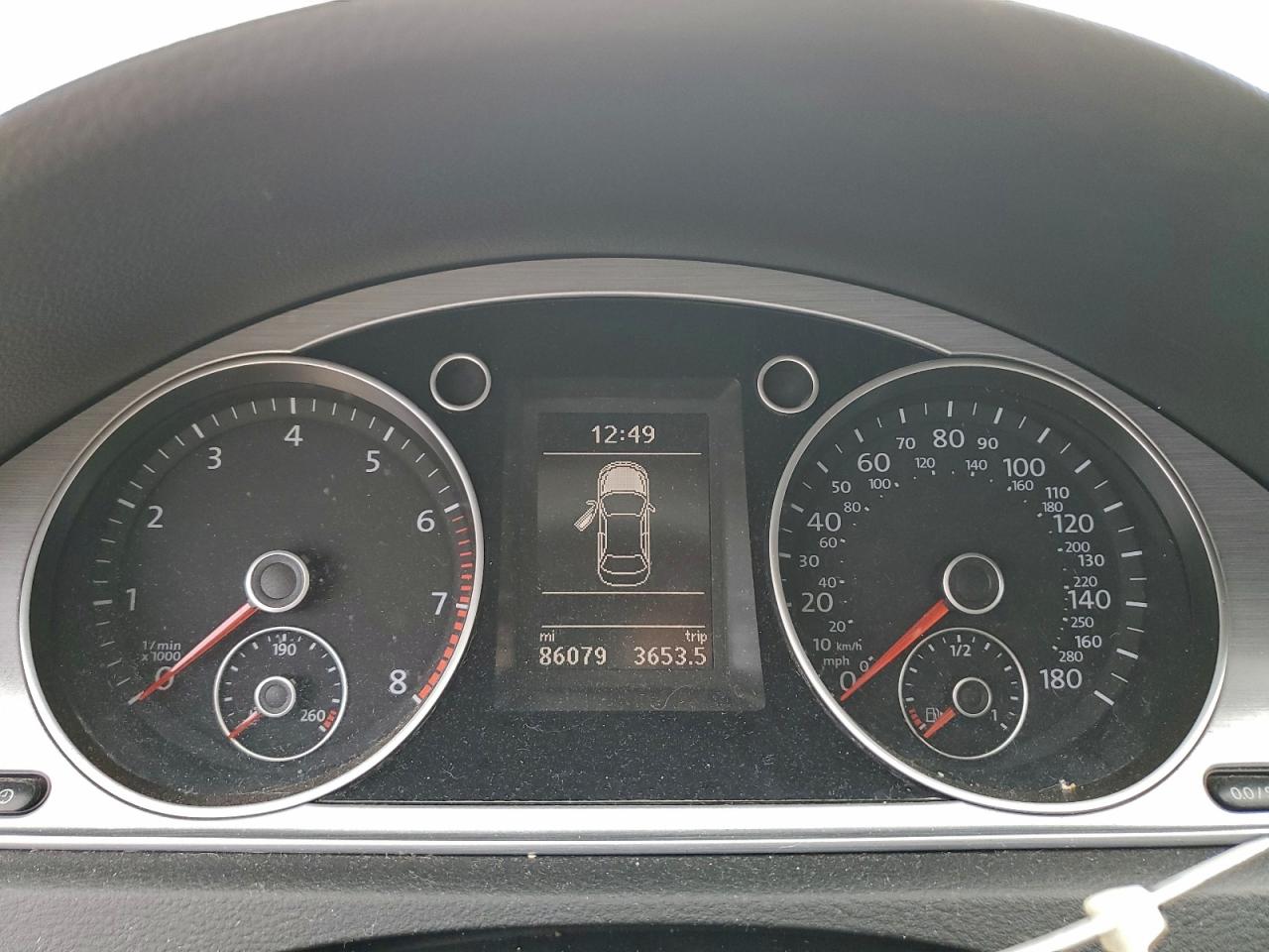 Volkswagen CC Base Image 8