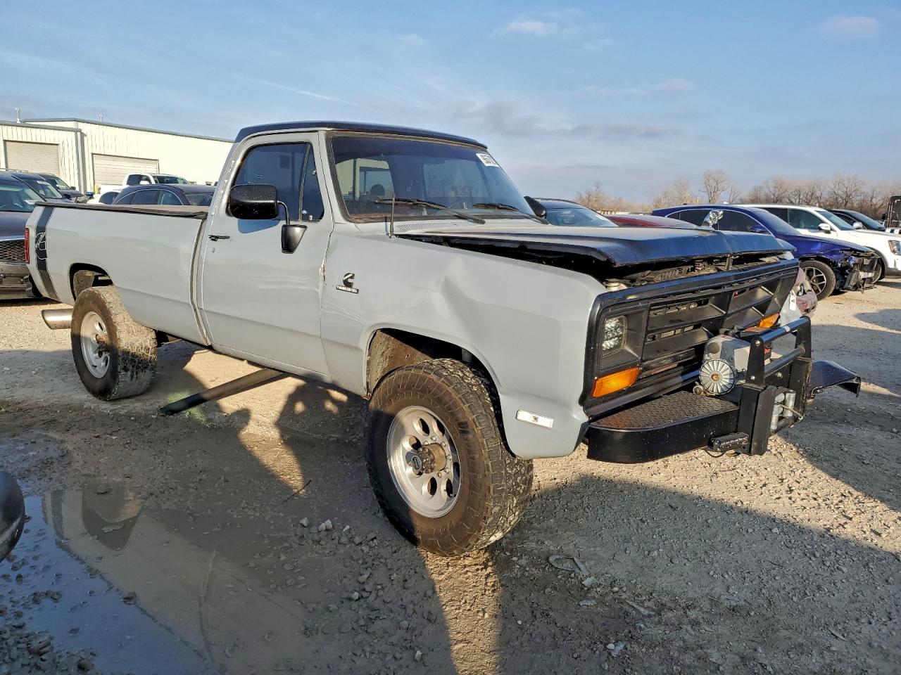 Dodge D Series W200 Image 3