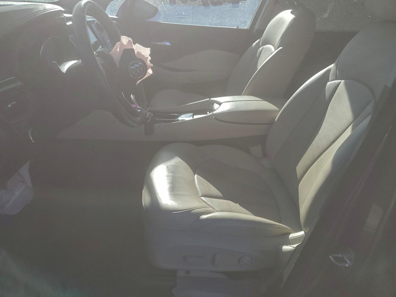 Buick Envision Essence Image 11