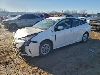  Salvage Toyota Prius